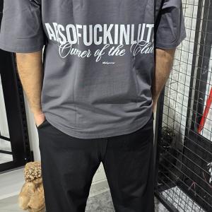 Gri (Absofuckinlutely) Yazı Baskılı T-Shirt